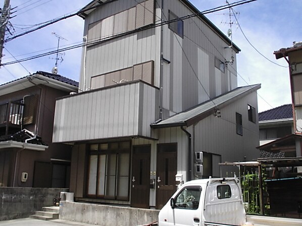 遠山様貸家の物件外観写真